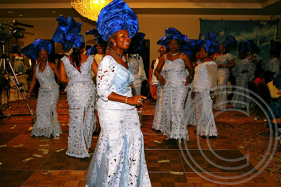 Queen's Alumni (233)_edited.jpg