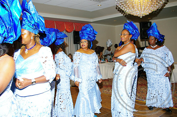 Queen's Alumni (216)_edited.jpg