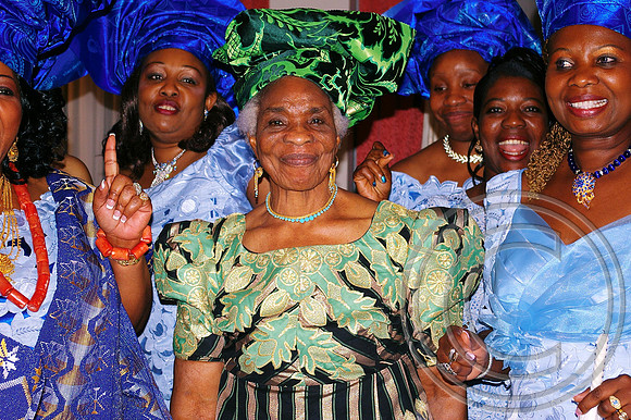 Queen's Alumni (169)_edited.jpg
