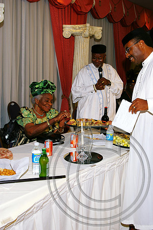 Queen's Alumni (117)_edited.jpg
