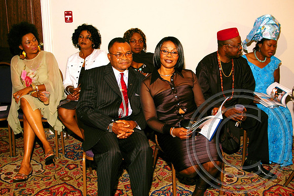 Queen's Alumni (206)_edited.jpg