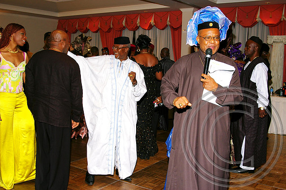 Queen's Alumni (185)_edited.jpg