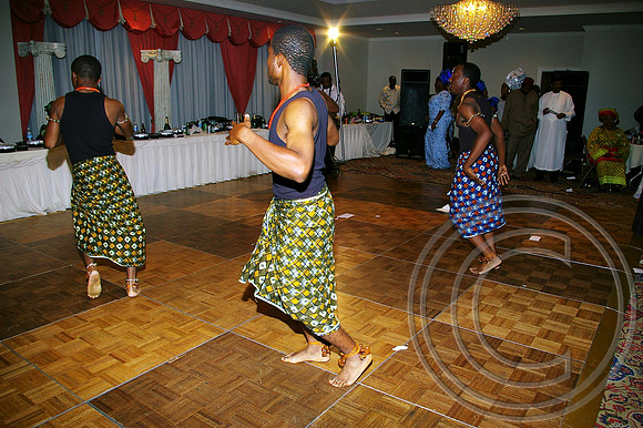 Queen's Alumni (278)_edited.jpg