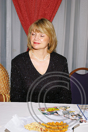 Queen's Alumni (104)_edited.jpg