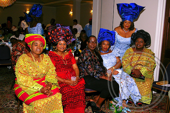 Queen's Alumni (205)_edited.jpg
