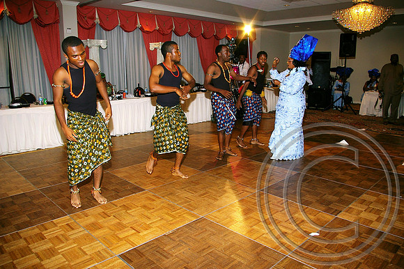 Queen's Alumni (279)_edited.jpg