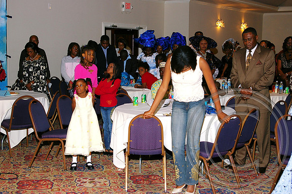 Queen's Alumni (98)_edited.jpg